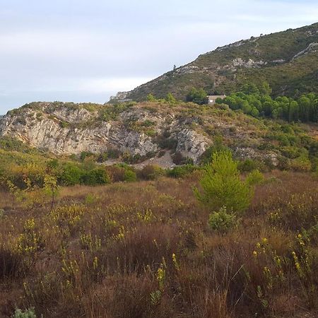 مبيت وإفطار Fraissé-des-Corbières La Loubiere, Ancienne Bergerie En Pleine Garrigue المظهر الخارجي الصورة